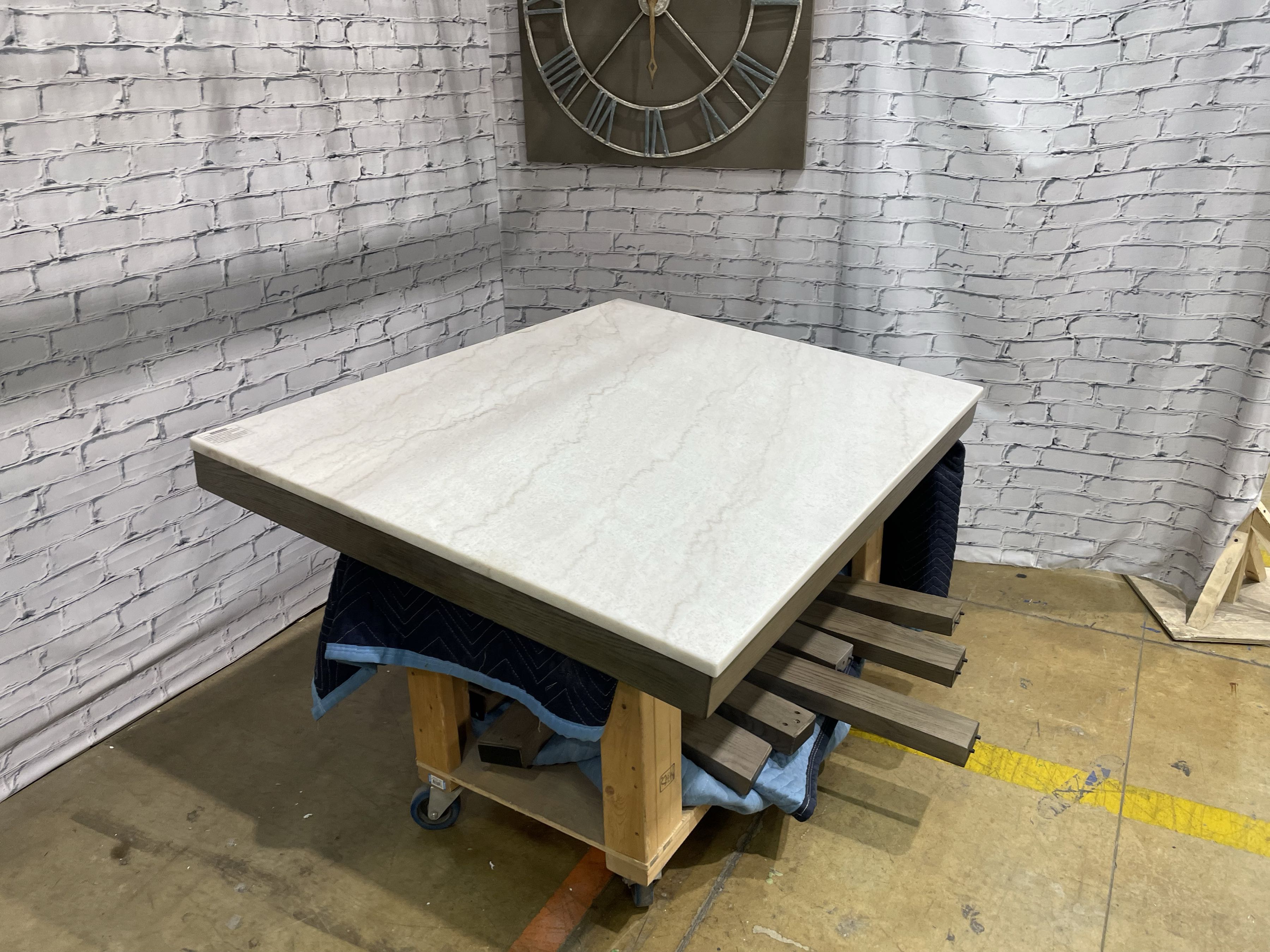 Loyaska Rectangle Coffee Table - Gallery Image 8